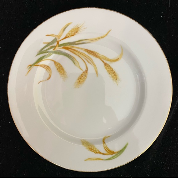 Vintage Set of 8, Puritan China Wheat Pattern Bread/Butter Plates with Gold Trim - Picture 9 of 14
